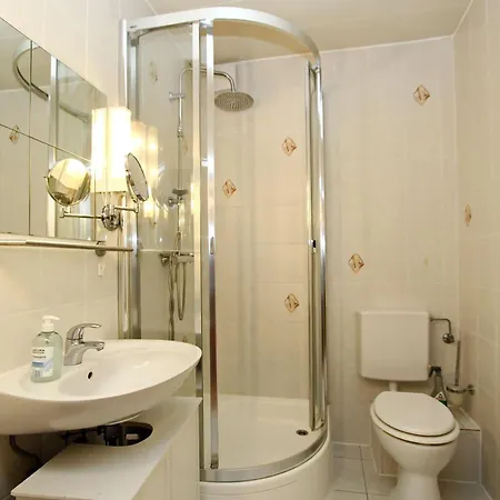 Ueues-hues-app-4 Appartement *